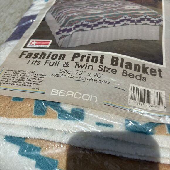 Vintage Home Designs Aztec Print Blanket Poly/Acrylic Full Twin 72” X 90” USA - Picture 5 of 5